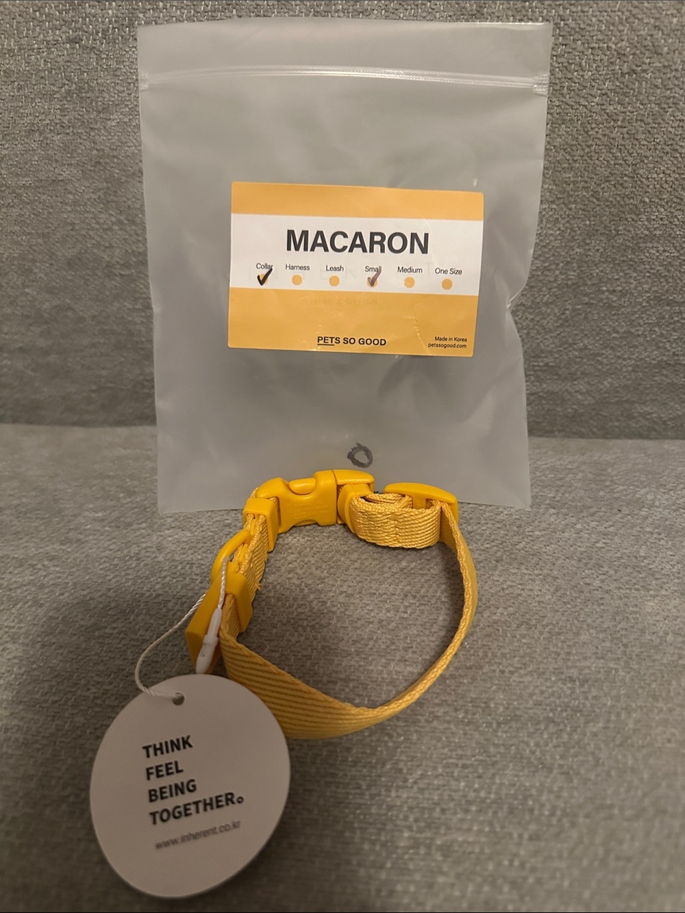 MACARON Yellow and White Pet Collar Packaging